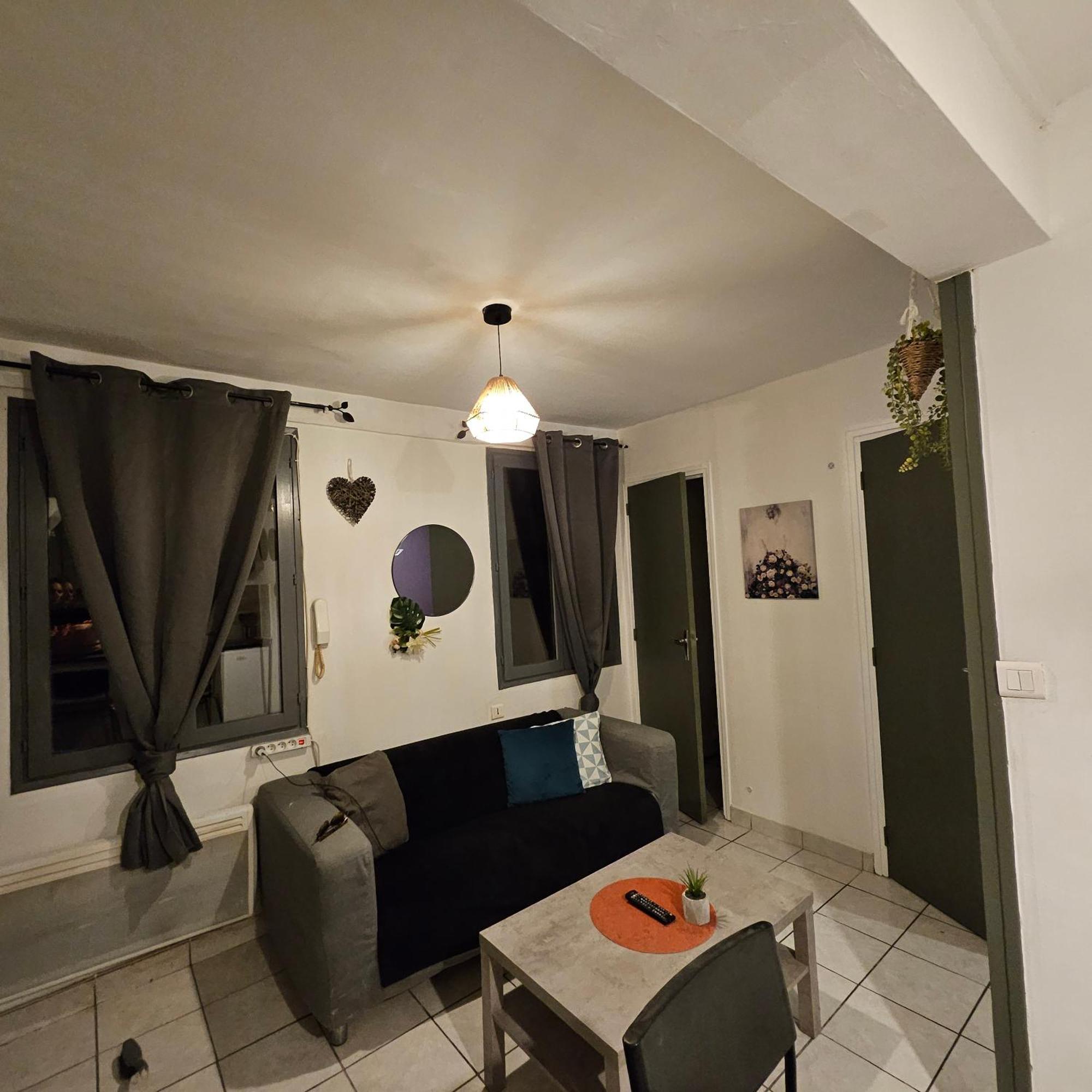 3 Studios, Centre De La Bastide St Louis Каркассонн Екстер'єр фото